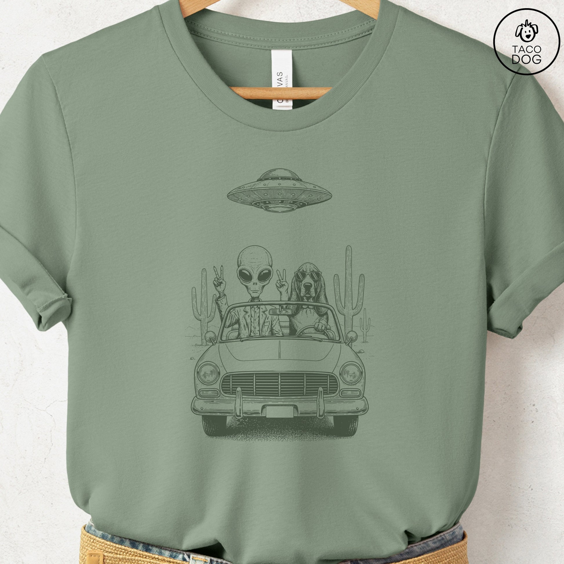 Basset Hound Vintage UFO T-Shirt Sage S Taco-Dog