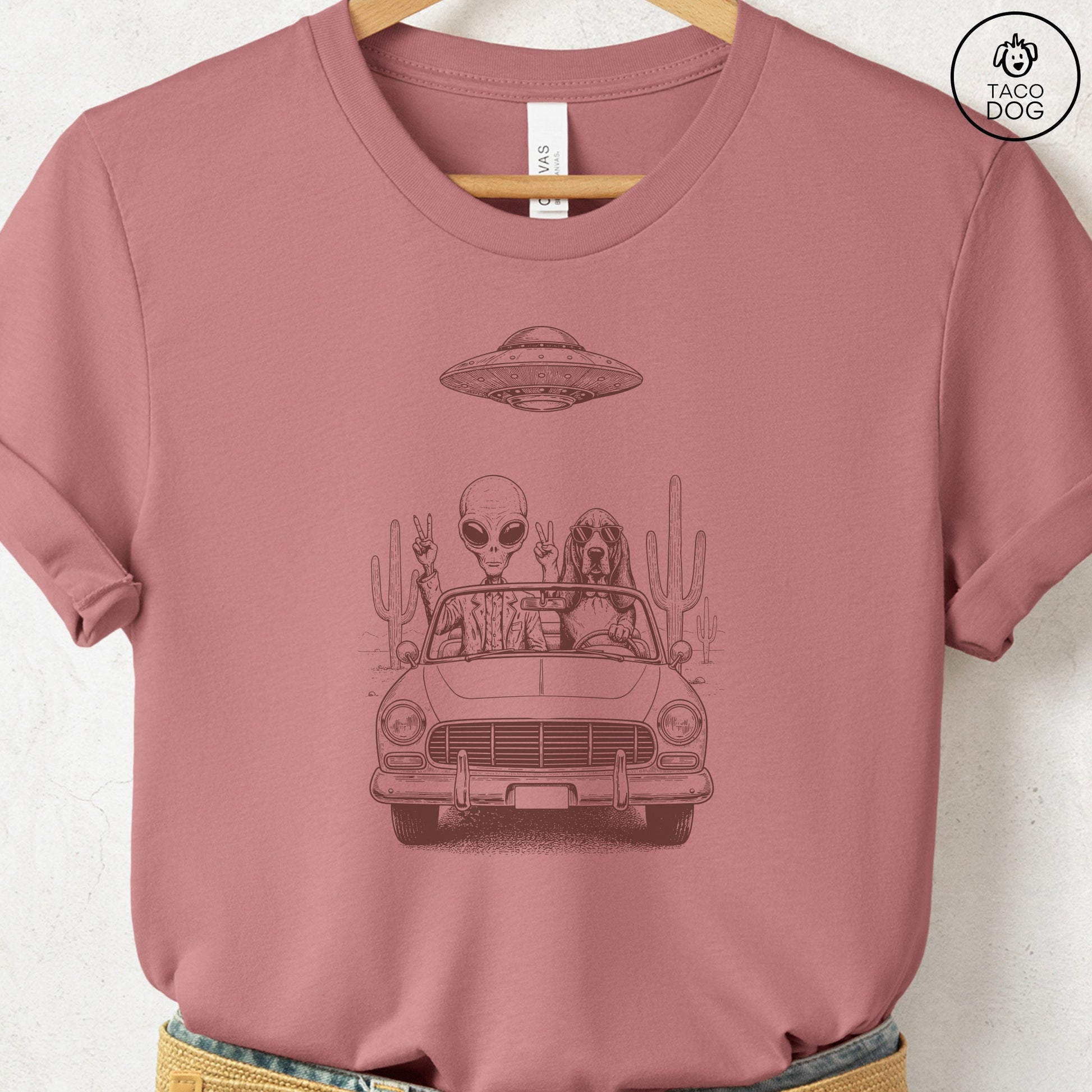 Basset Hound Vintage UFO T-Shirt Heather Mauve S Taco-Dog