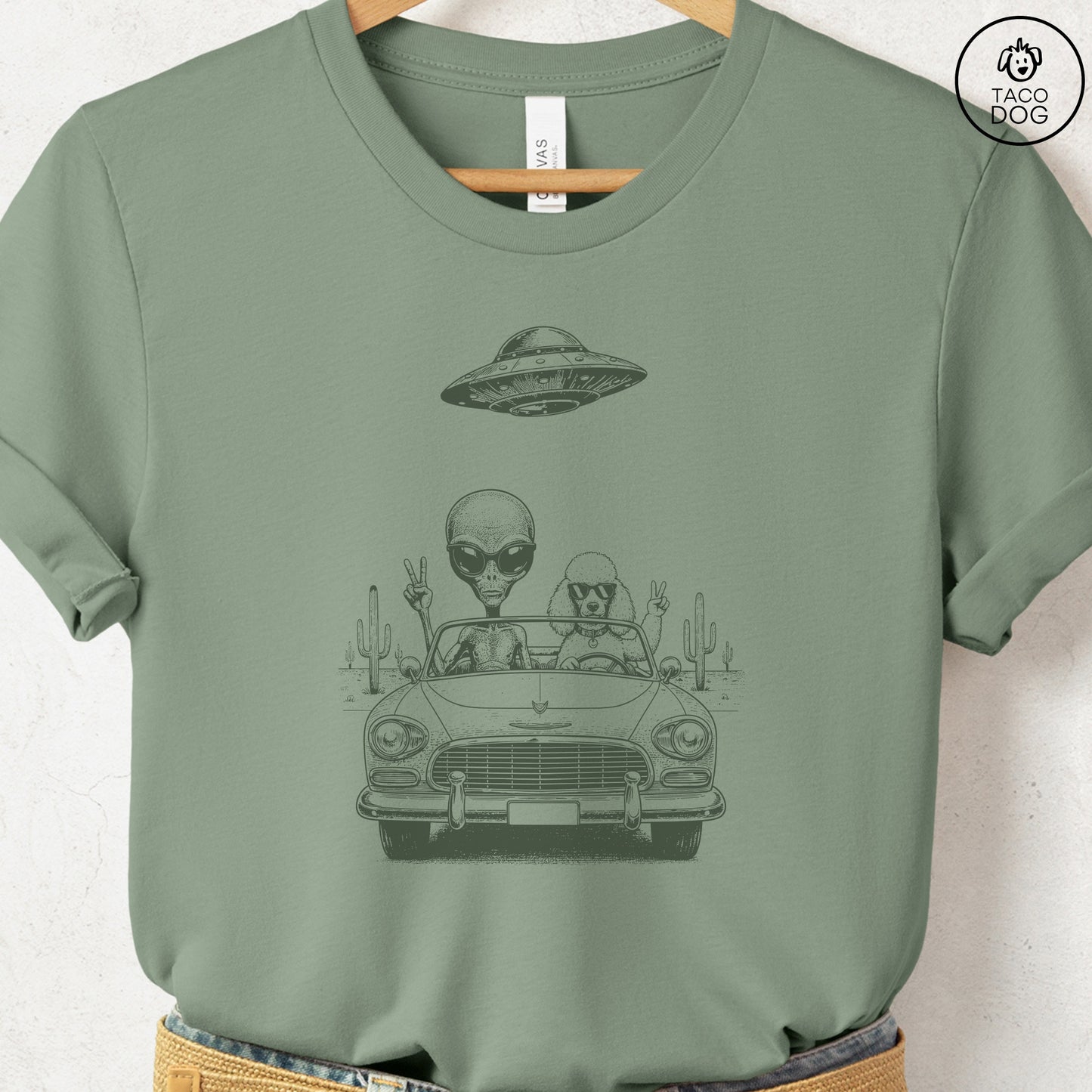 Poodle Vintage UFO T-Shirt Taco-Dog