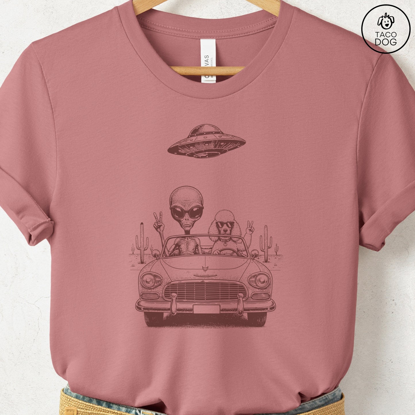 Poodle Vintage UFO T-Shirt Taco-Dog