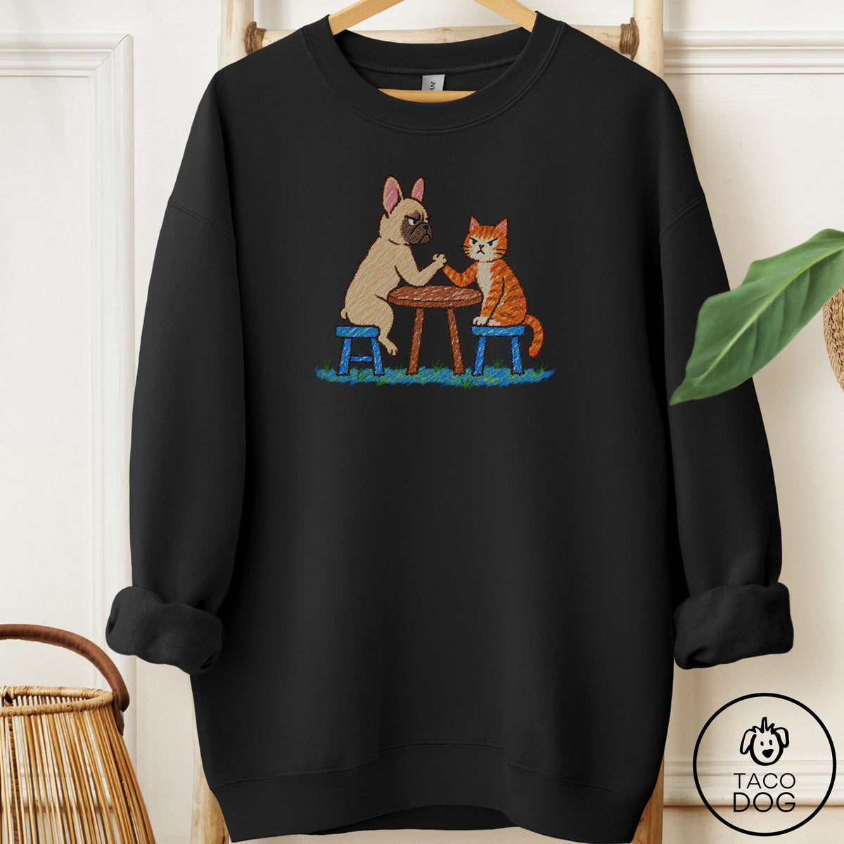 French Bulldog Frenchie Arm Wrestling Sweatshirt Black Taco-Dog