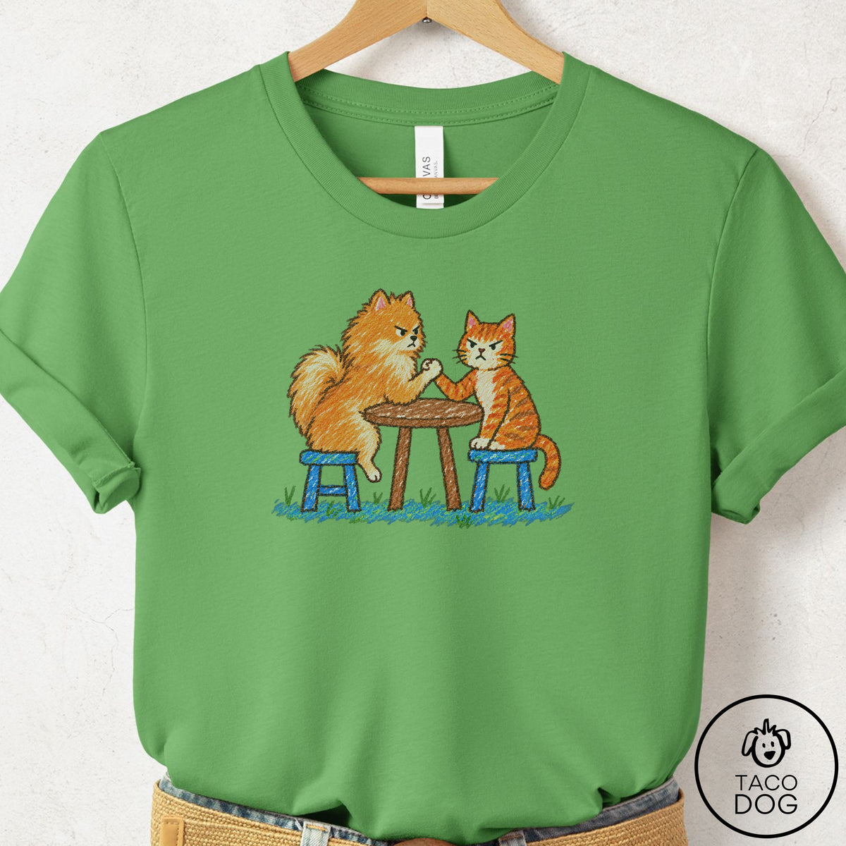 Pomeranian Arm Wrestling T-Shirt Leaf Taco-Dog