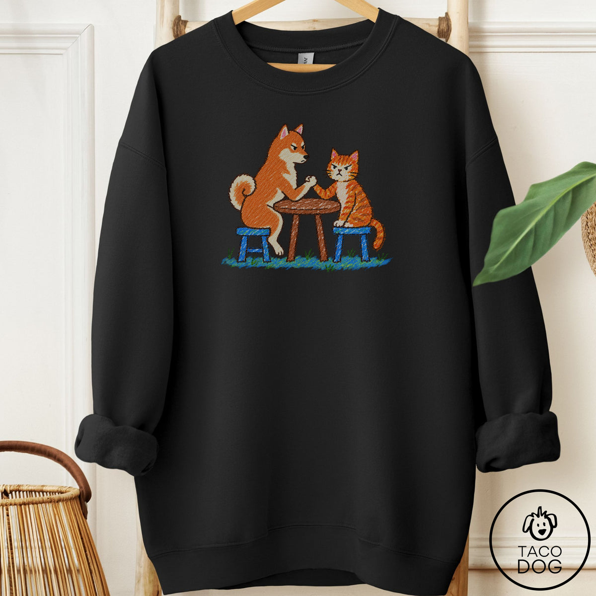Shiba Inu Arm Wrestling Sweatshirt Black Taco-Dog