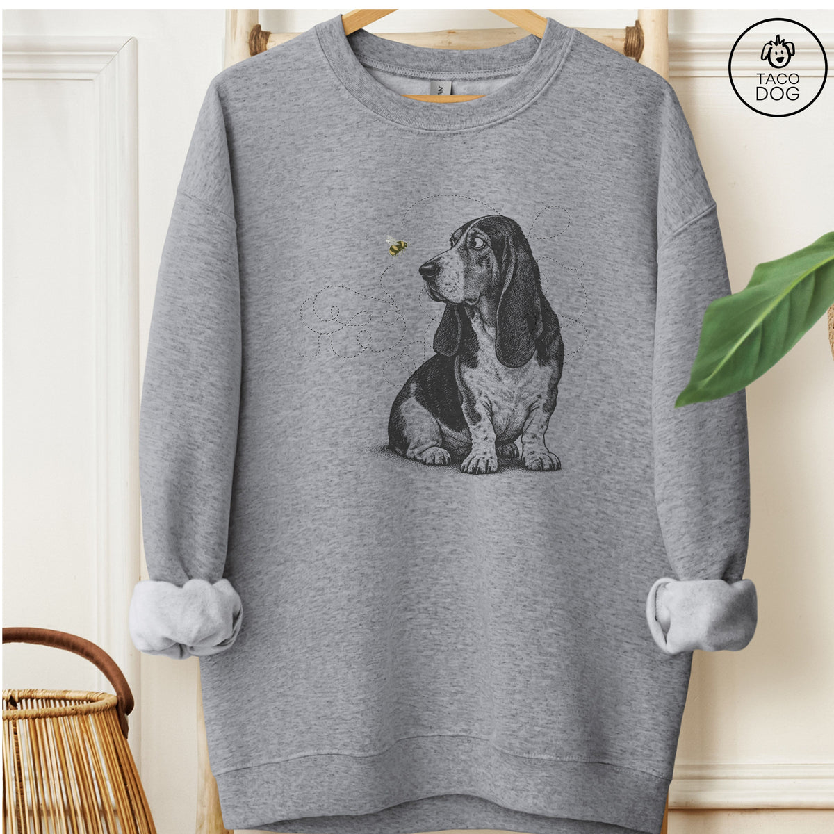 Basset Hound Bee Sweatshirt Graphite Heather Taco-Dog