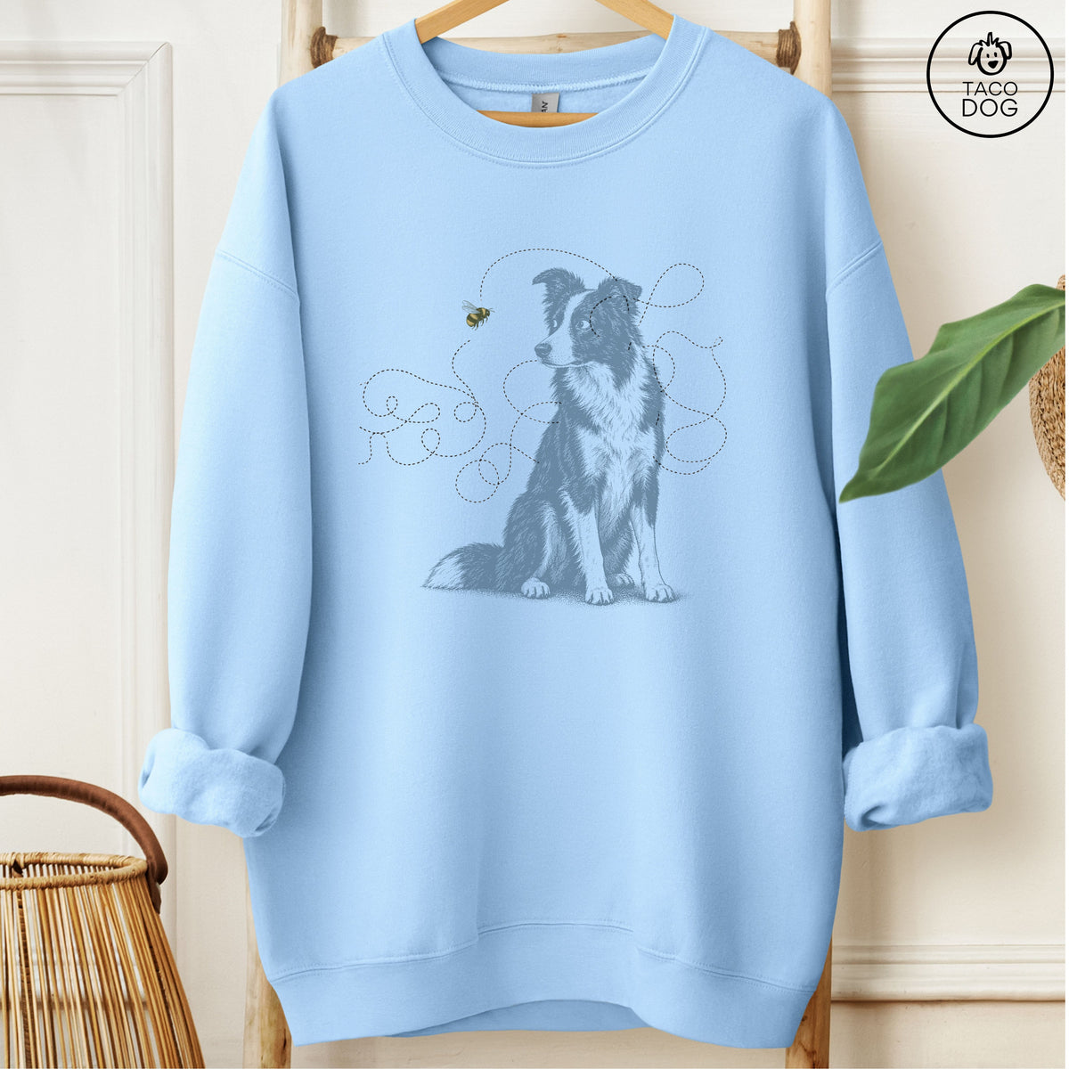 Border Collie Bee Sweatshirt Light Blue Taco-Dog