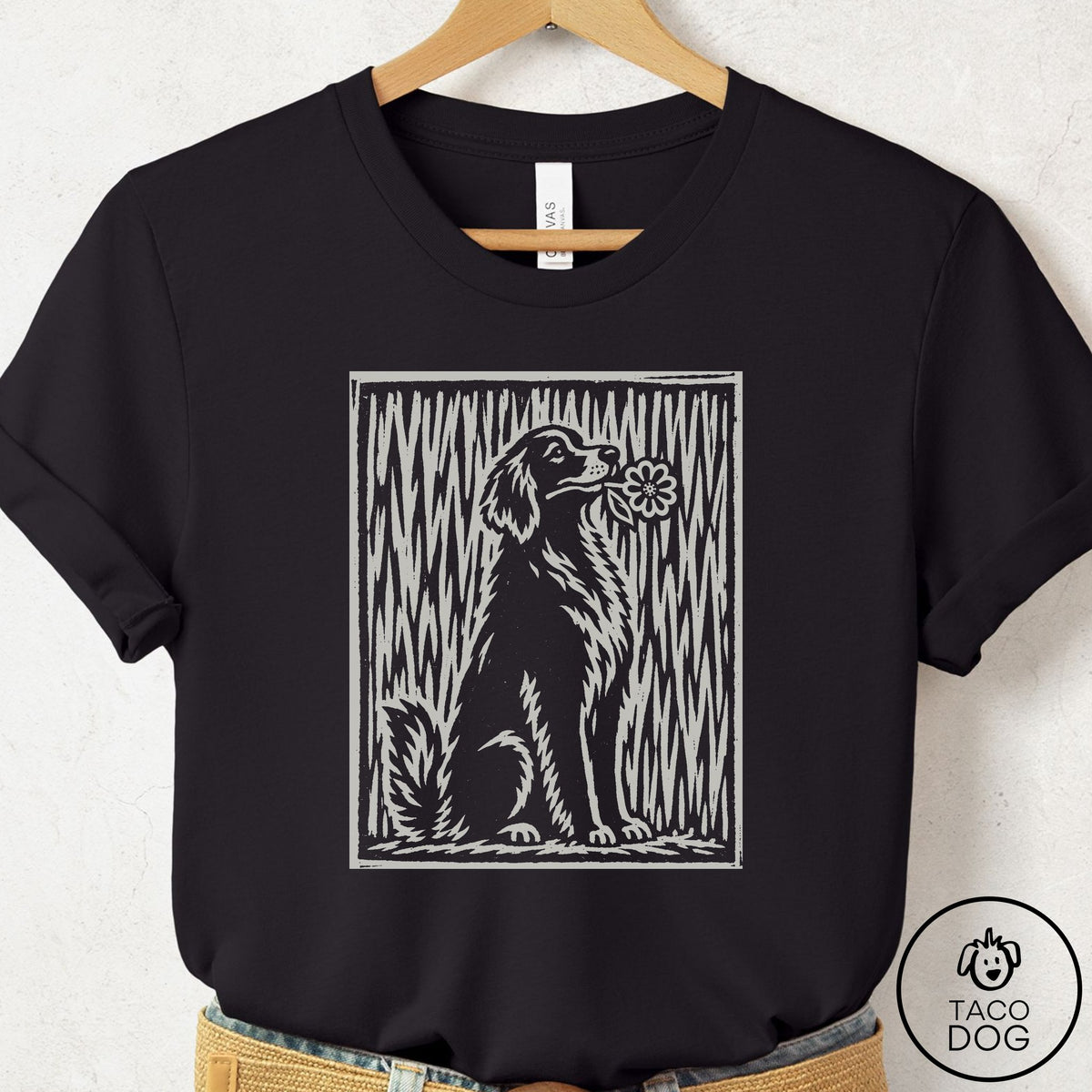 Golden Retriever Brings the Flower T-Shirt Black Taco-Dog