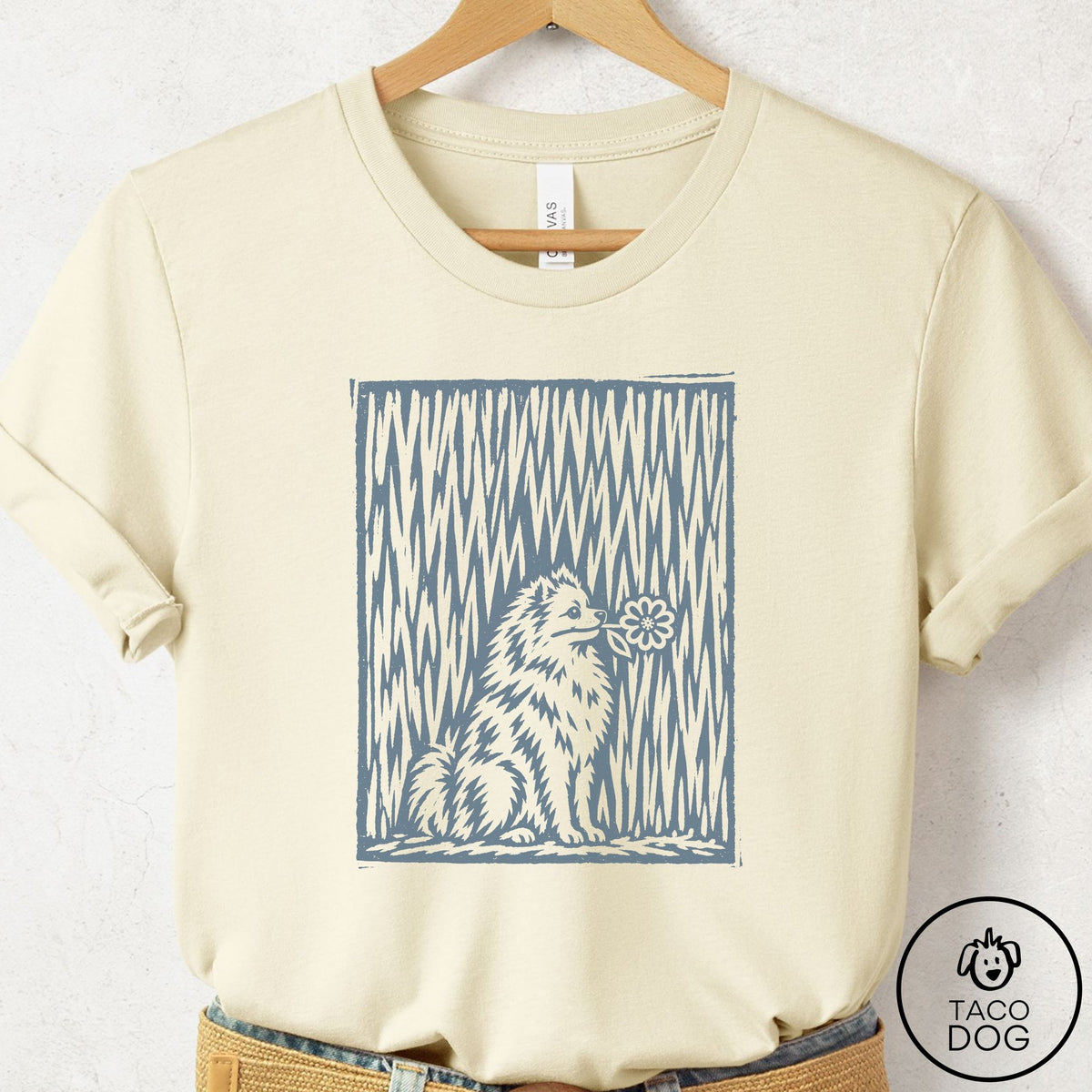 Pomeranian Brings the Flower T-Shirt Natural Taco-Dog