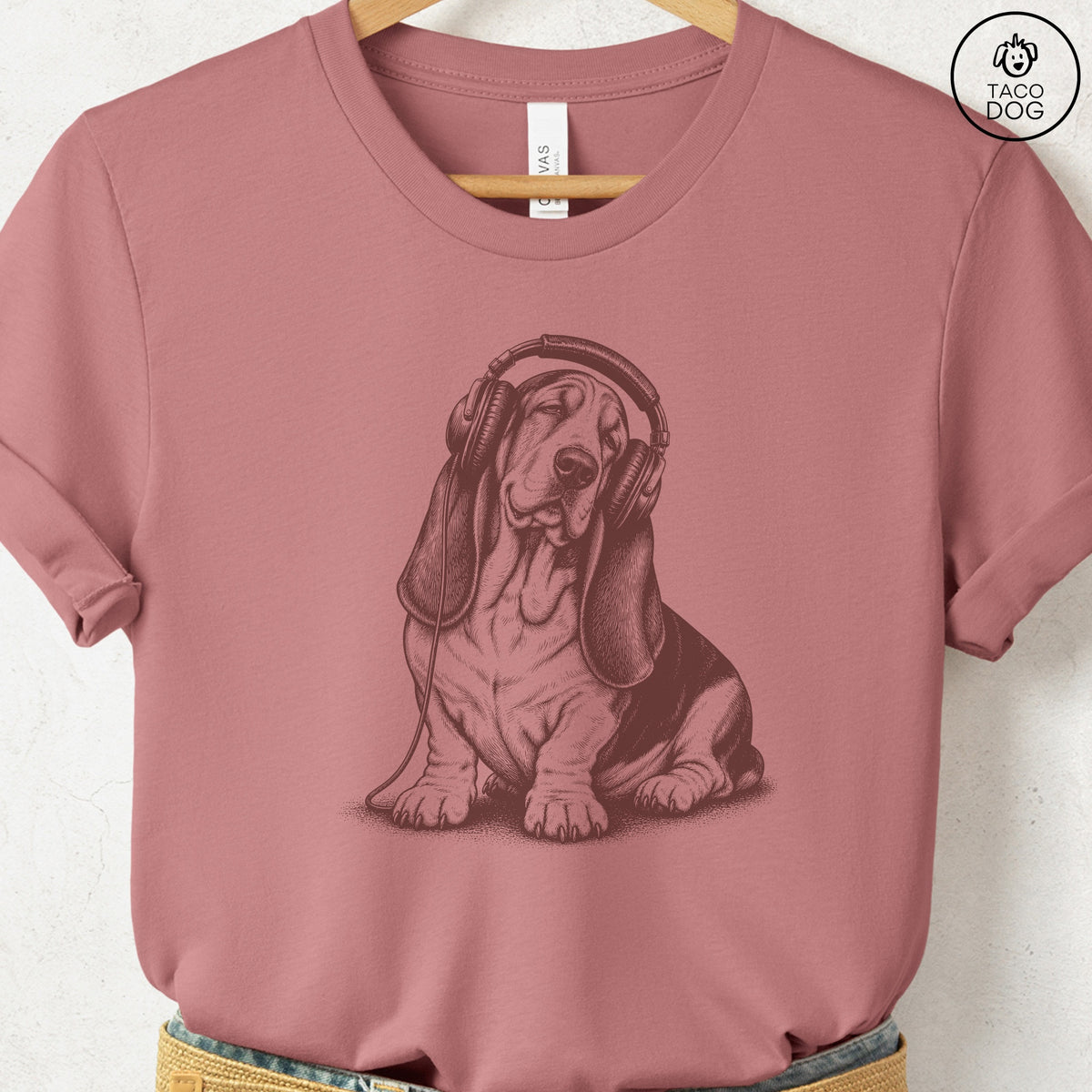 Basset Hound Headphones T-Shirt, design close-up