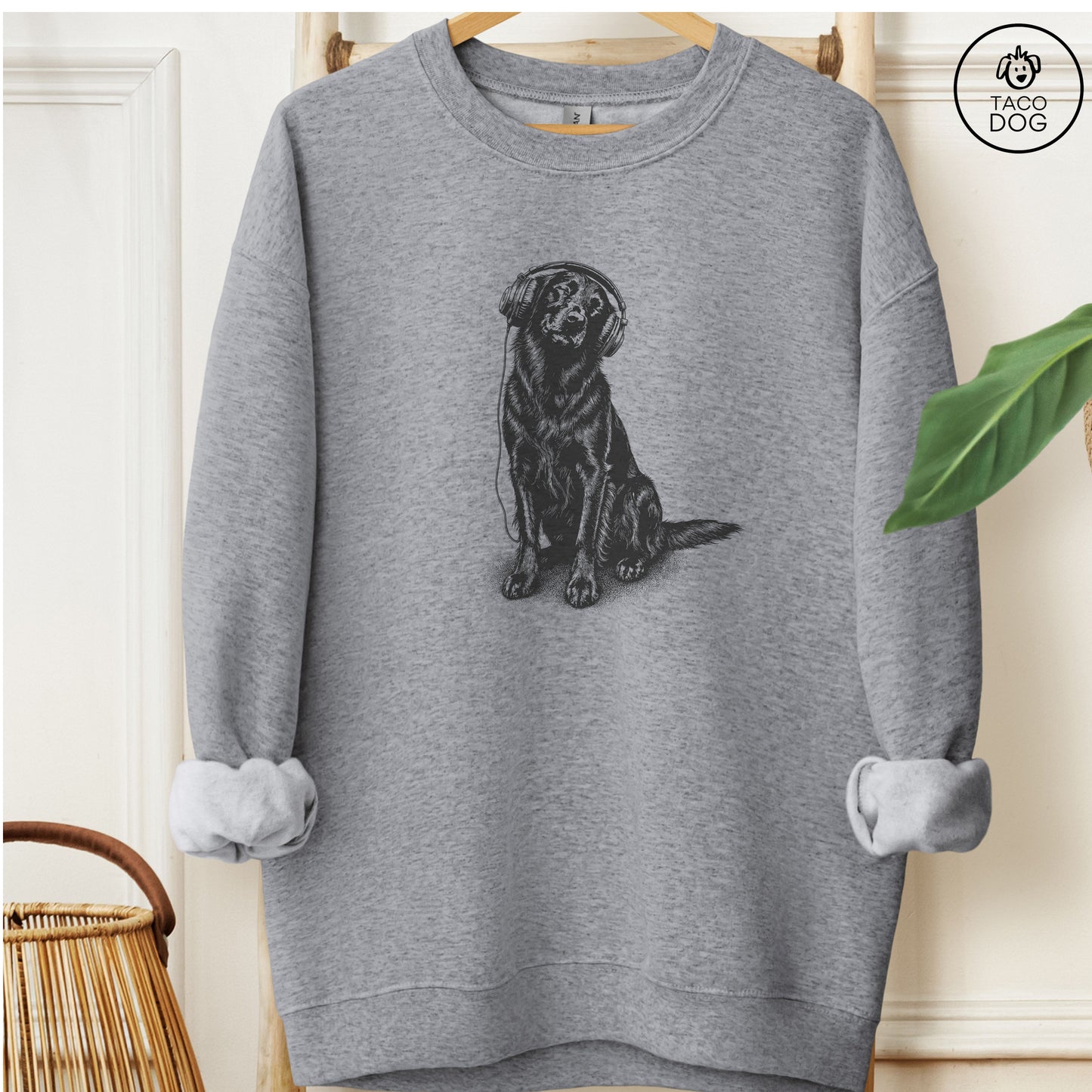 Flat-Coated Retriever Headphones Sweatshirt Graphite Heather Taco-Dog