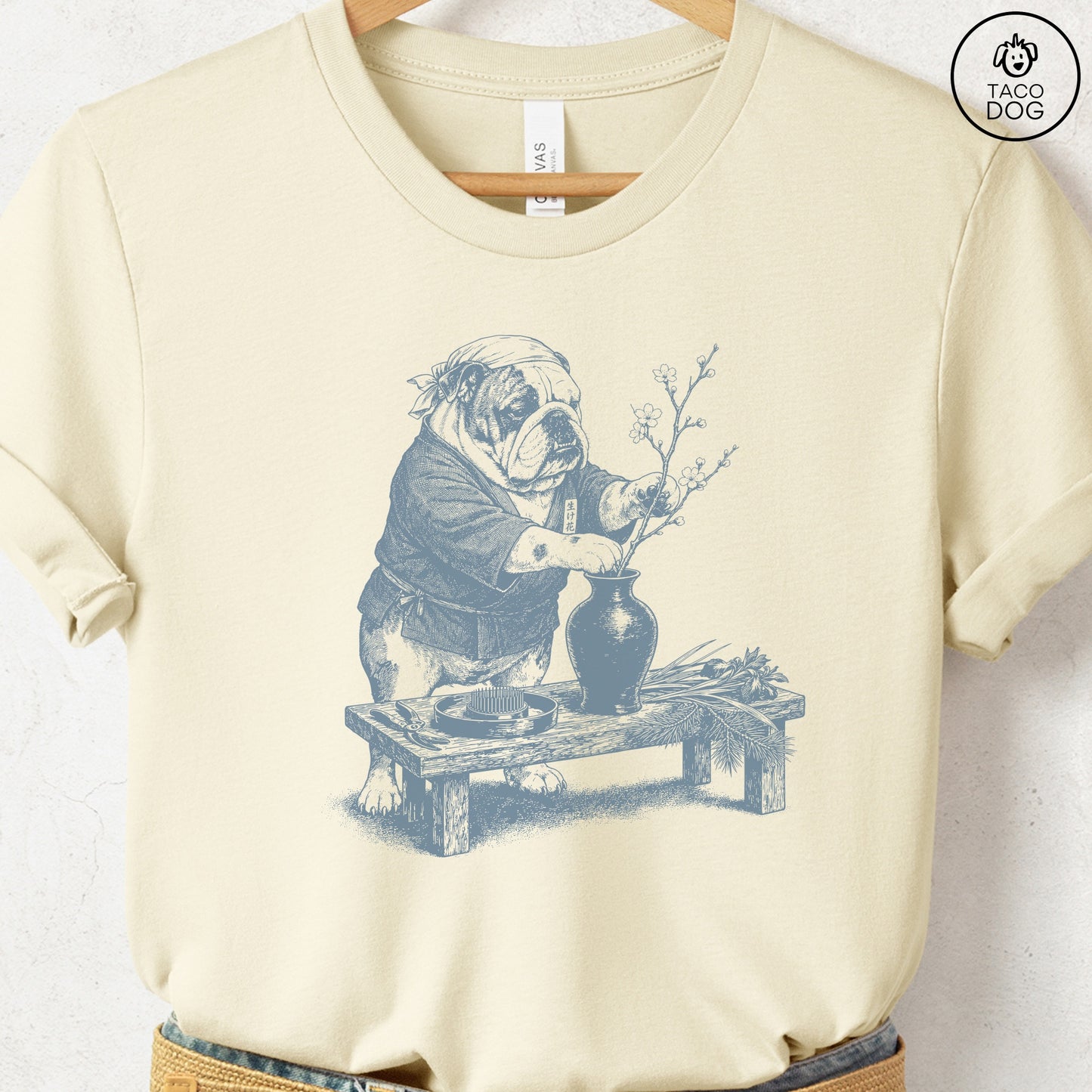 English Bulldog Ikebana T-Shirt Natural S Taco-Dog