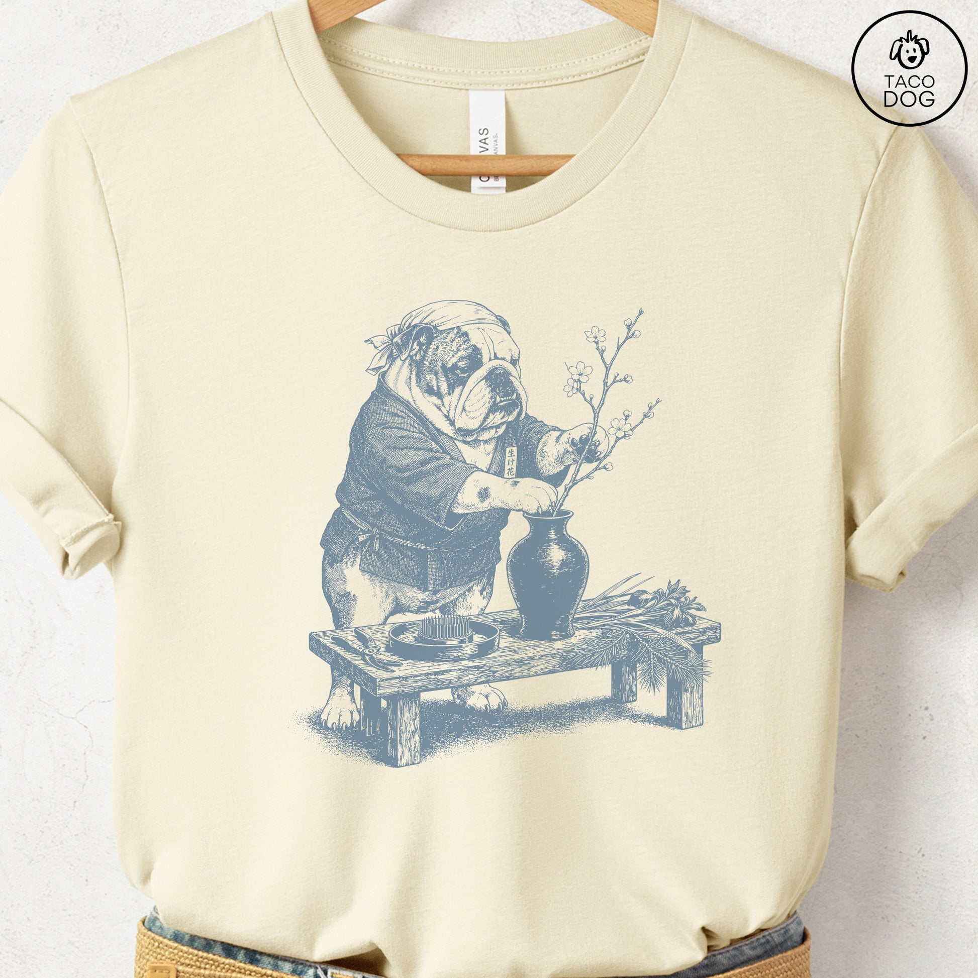 English Bulldog Ikebana T-Shirt Natural S Taco-Dog
