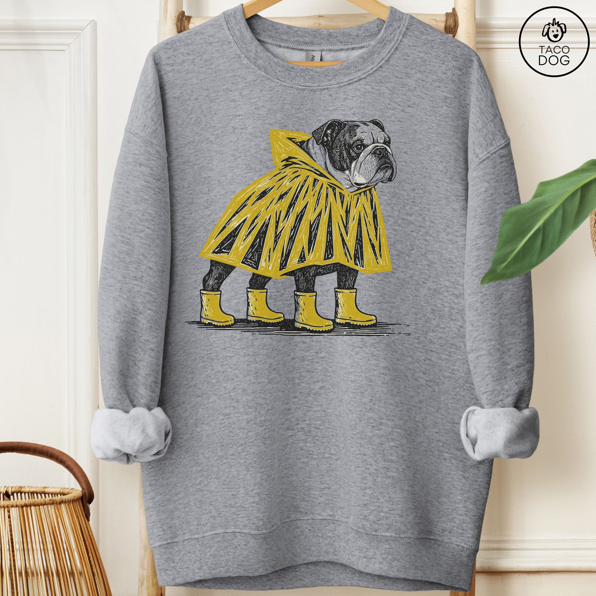 English Bulldog Poncho Sweatshirt Graphite Heather Taco-Dog