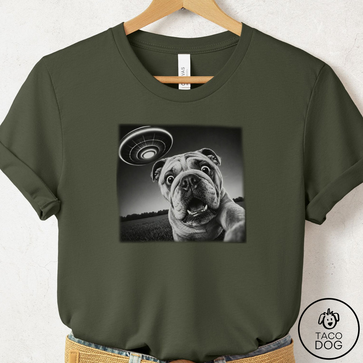 English Bulldog Selfie T-Shirt