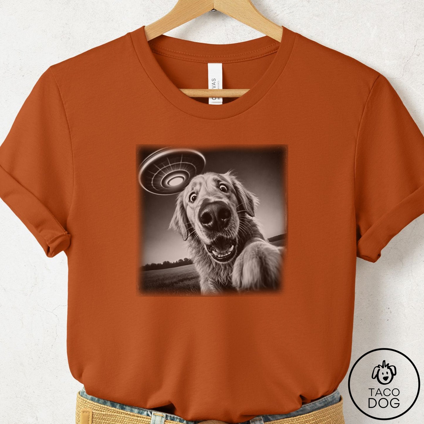 Golden Retriever Selfie T-Shirt