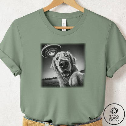 Golden Retriever Selfie T-Shirt