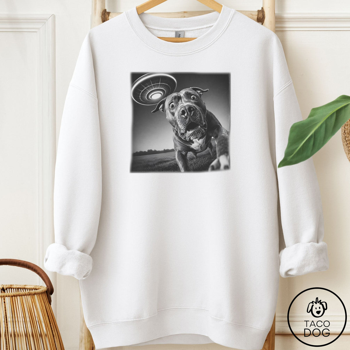 Pitbull Selfie Sweatshirt