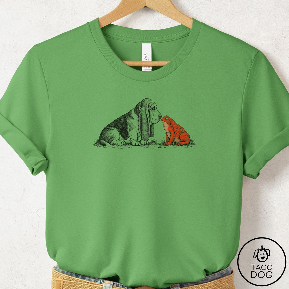 Basset Hound Toad Watch T-Shirt Leaf Taco-Dog