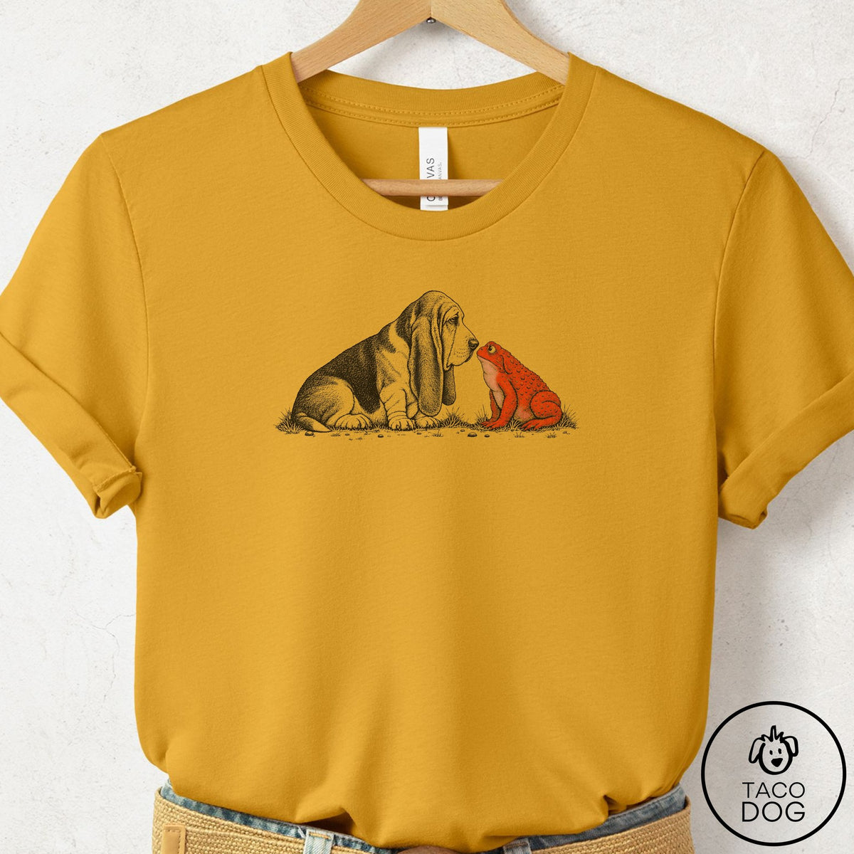 Basset Hound Toad Watch T-Shirt Mustard Taco-Dog