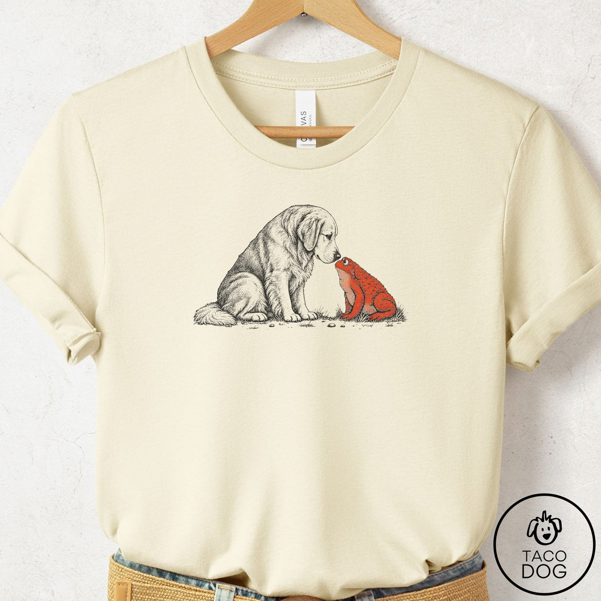 Golden Retriever Toad Watch T-Shirt Natural Taco-Dog
