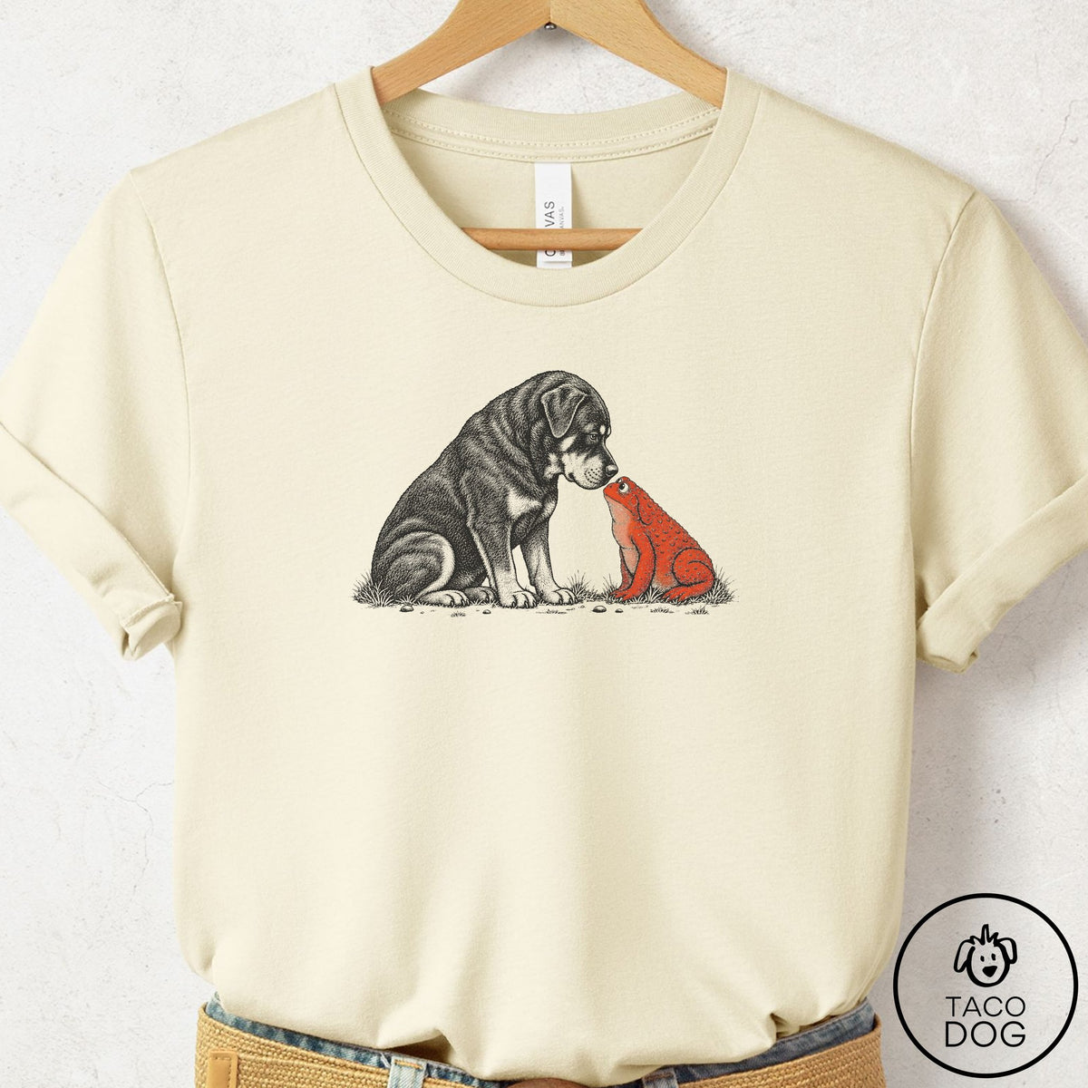 Rottweiler Toad Watch T-Shirt Natural Taco-Dog