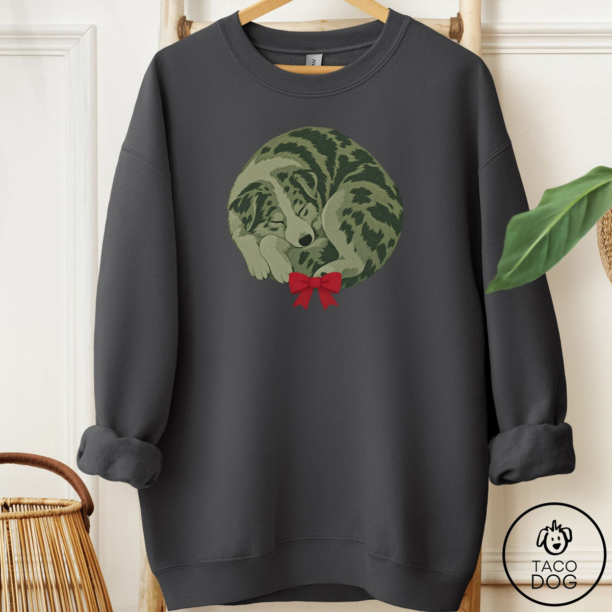 Australian Shepherd Wreath Sweatshirt Charcoal Taco-Dog