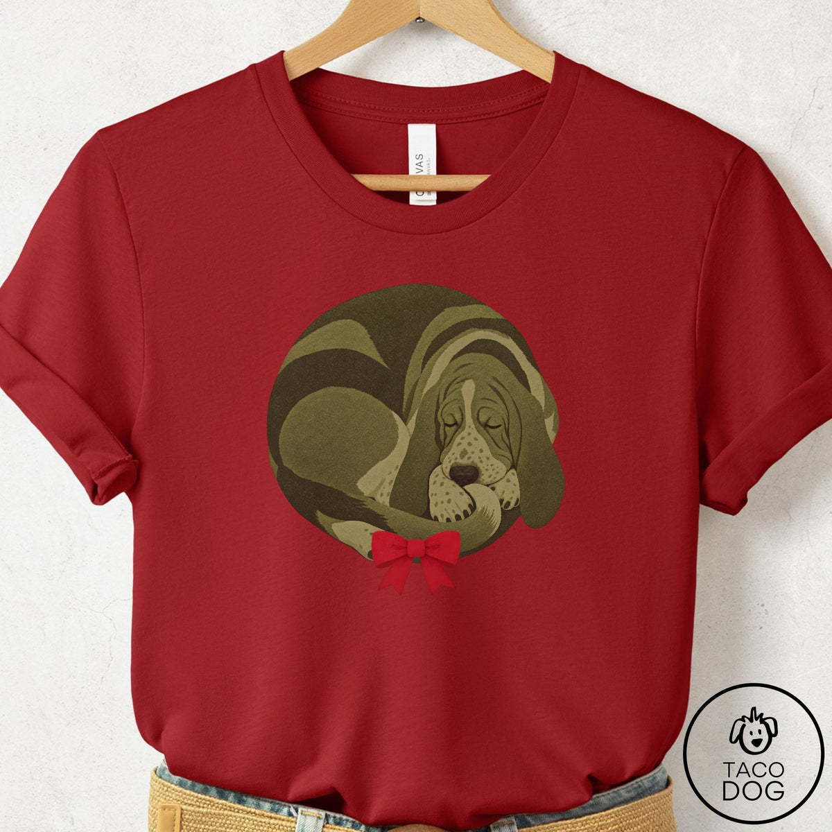Basset Hound Wreath T-Shirt Canvas Red Taco-Dog