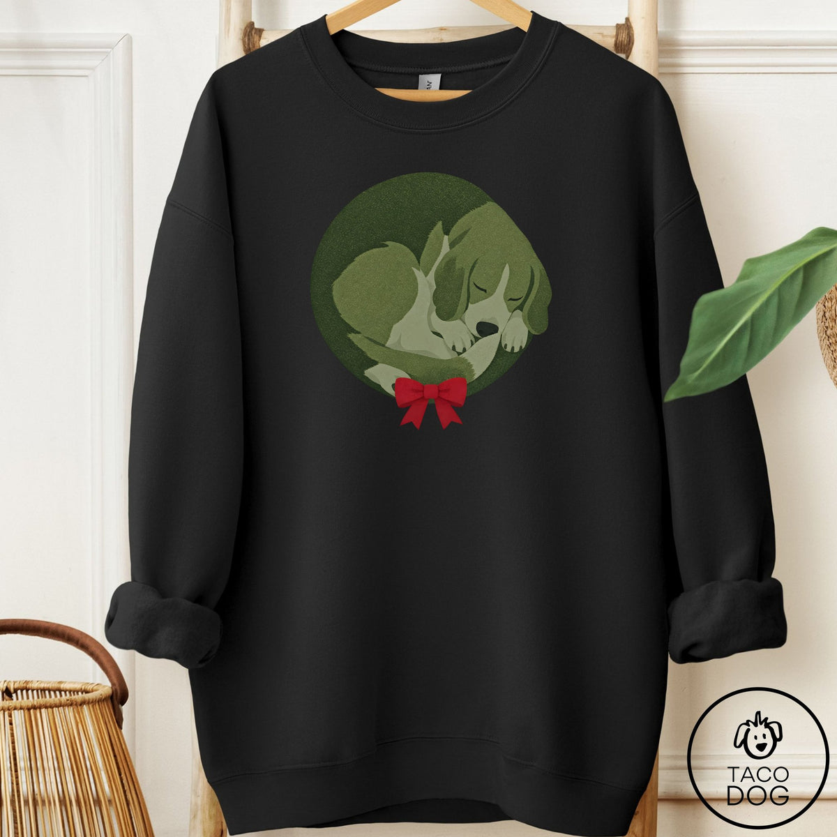 Beagle Wreath Sweatshirt
