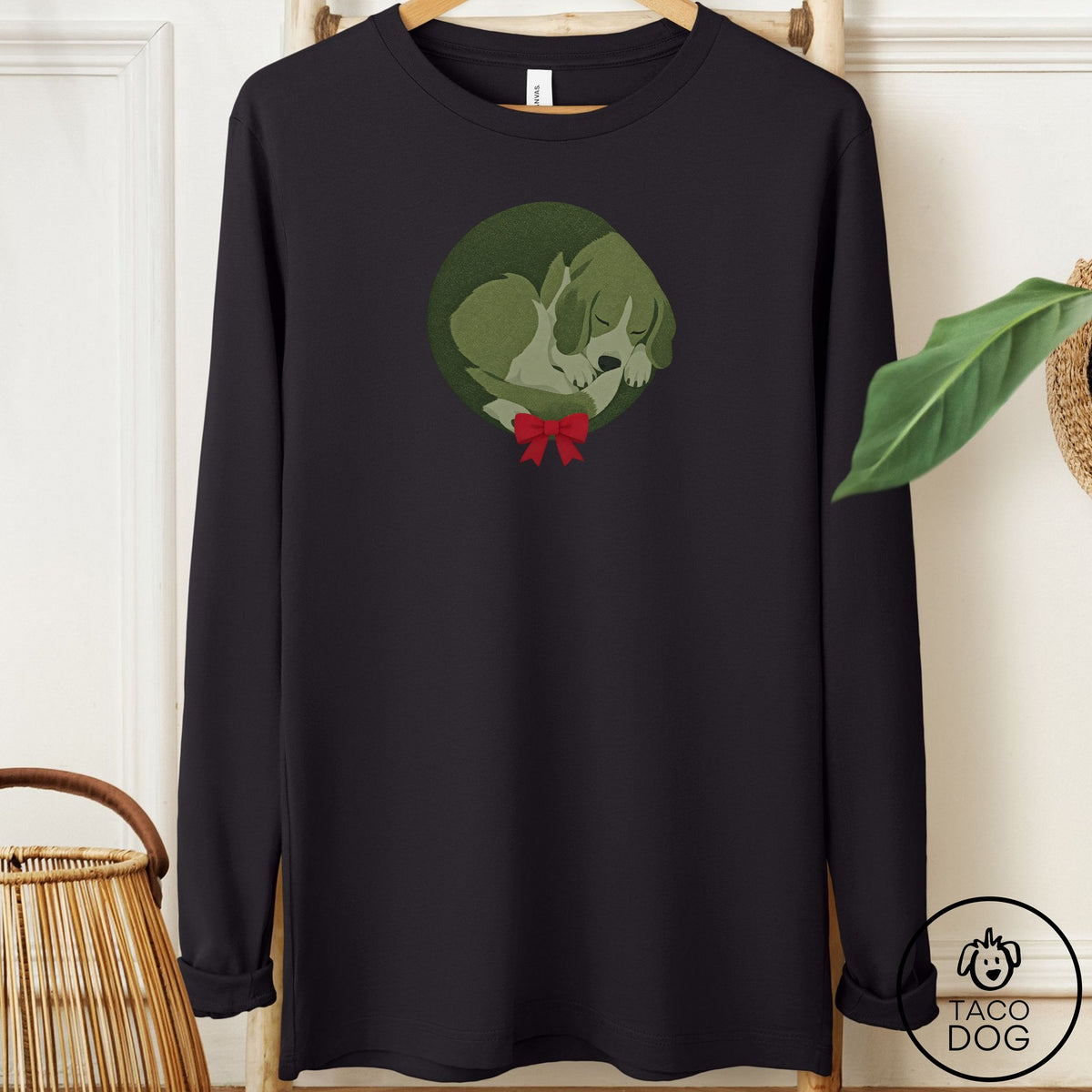 Beagle Wreath Long Sleeve Tee