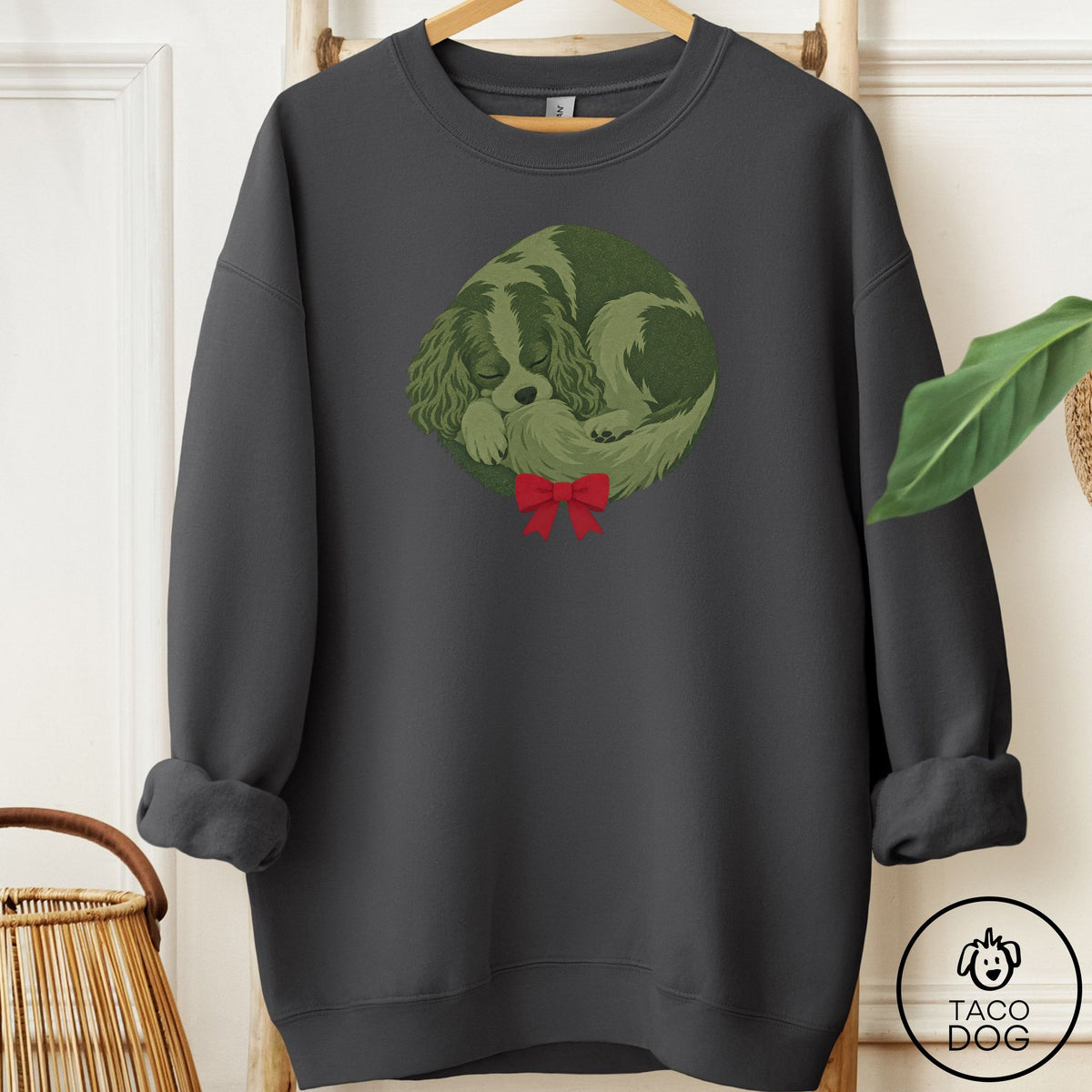 Cavalier King Charles Spaniel Wreath Sweatshirt Charcoal Taco-Dog