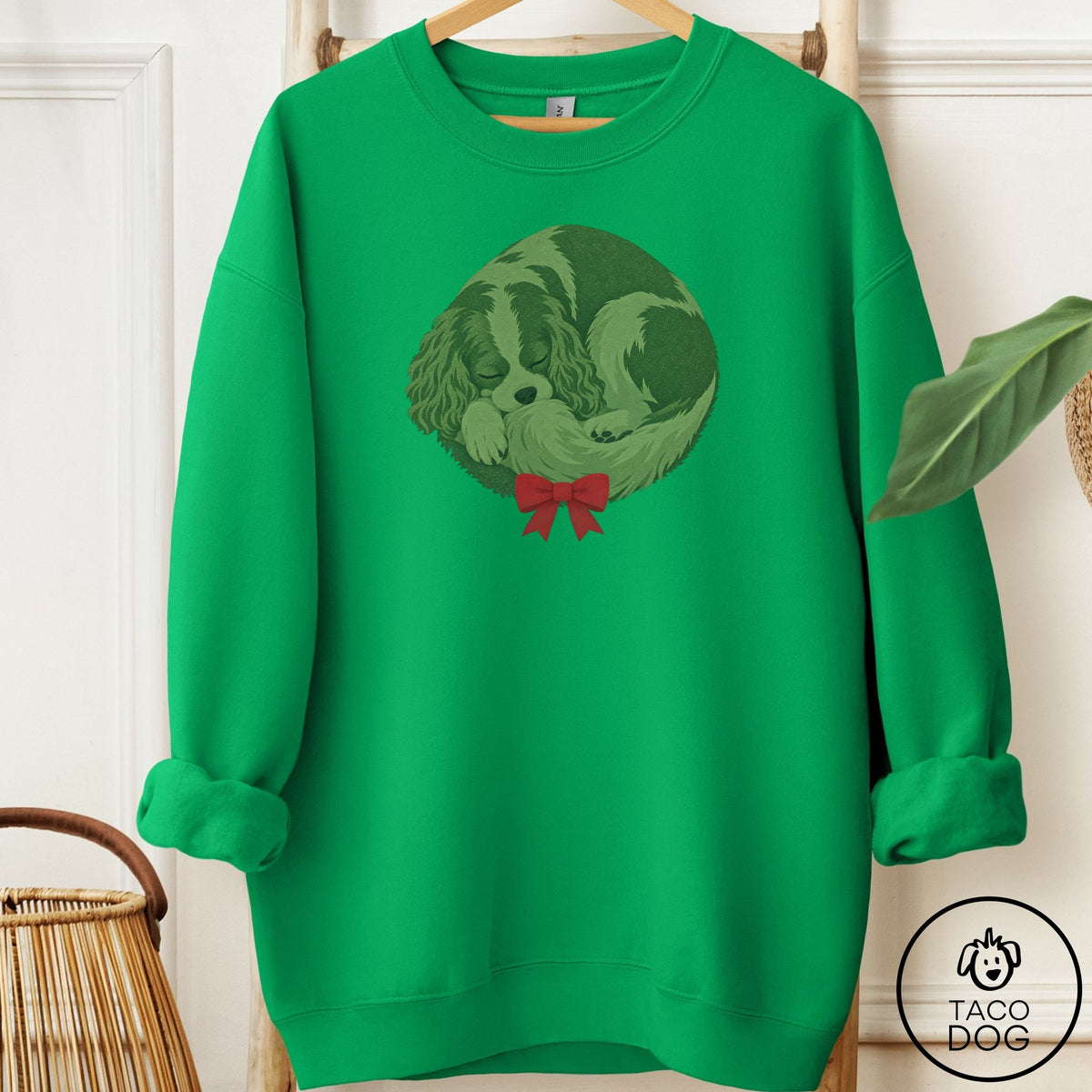 Cavalier King Charles Spaniel Wreath Sweatshirt Irish Green Taco-Dog