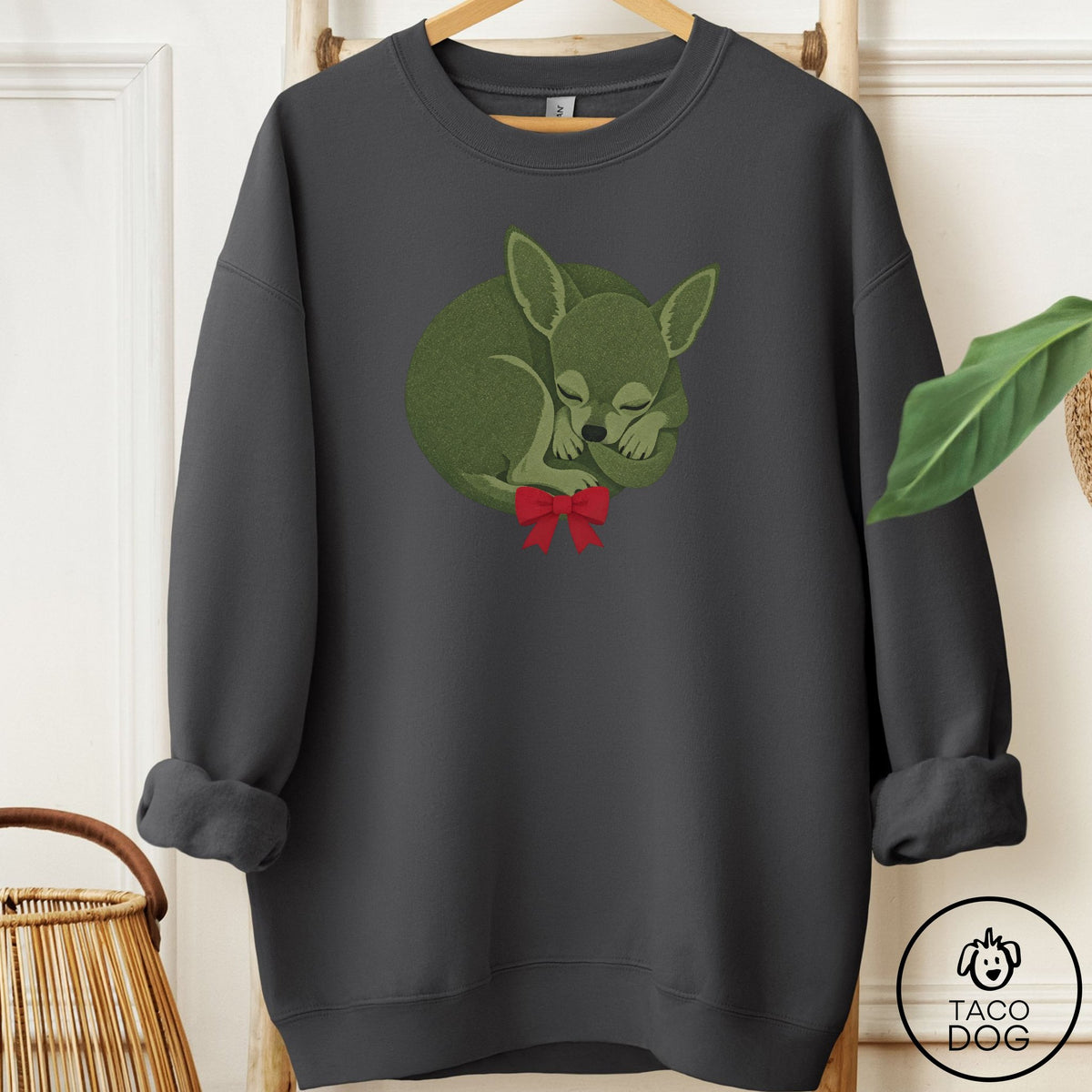 Chihuahua Wreath Sweatshirt Charcoal Taco-Dog