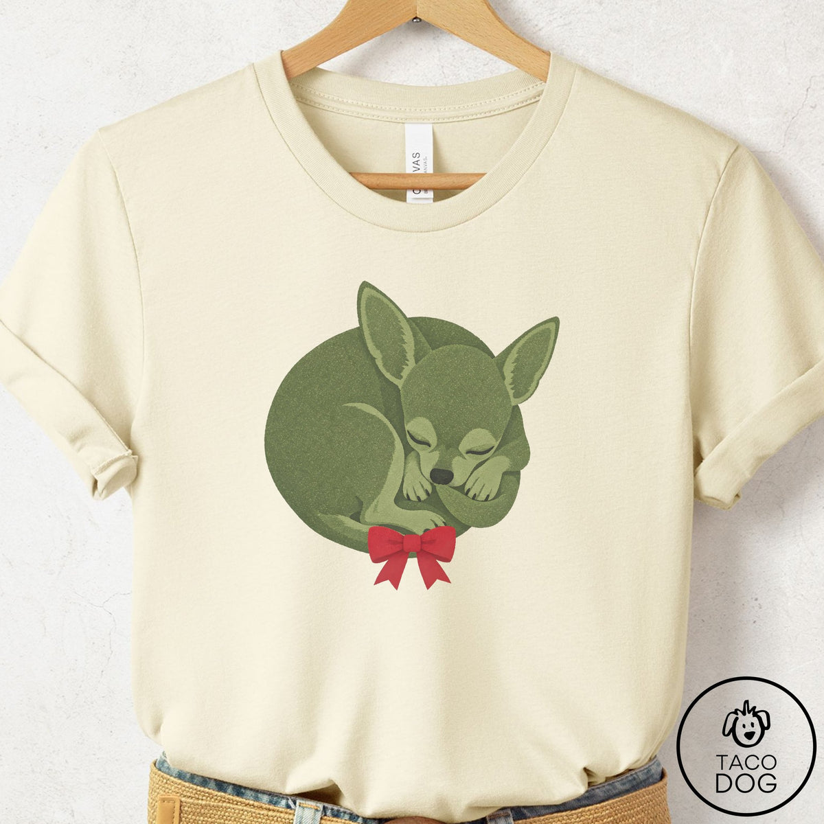 Chihuahua Wreath T-Shirt Natural Taco-Dog