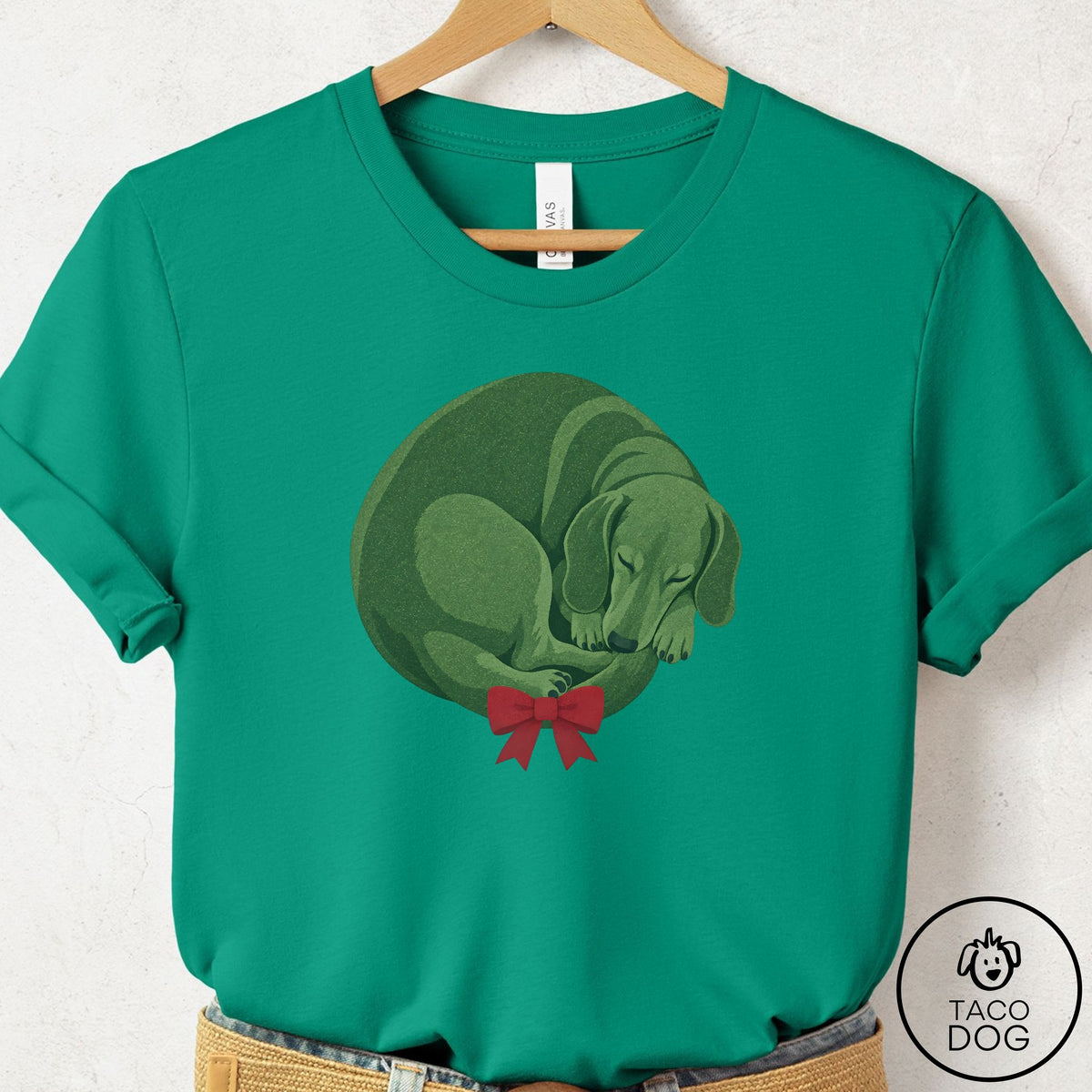 Dachshund Wreath T-Shirt Kelly Taco-Dog