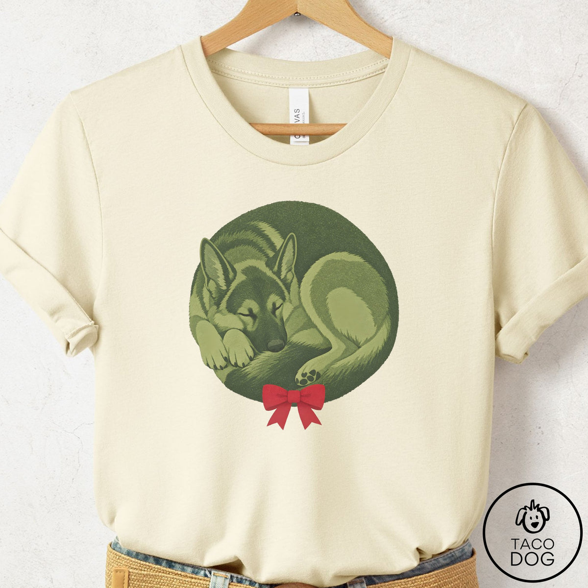 German Shepherd Wreath T-Shirt Natural Taco-Dog