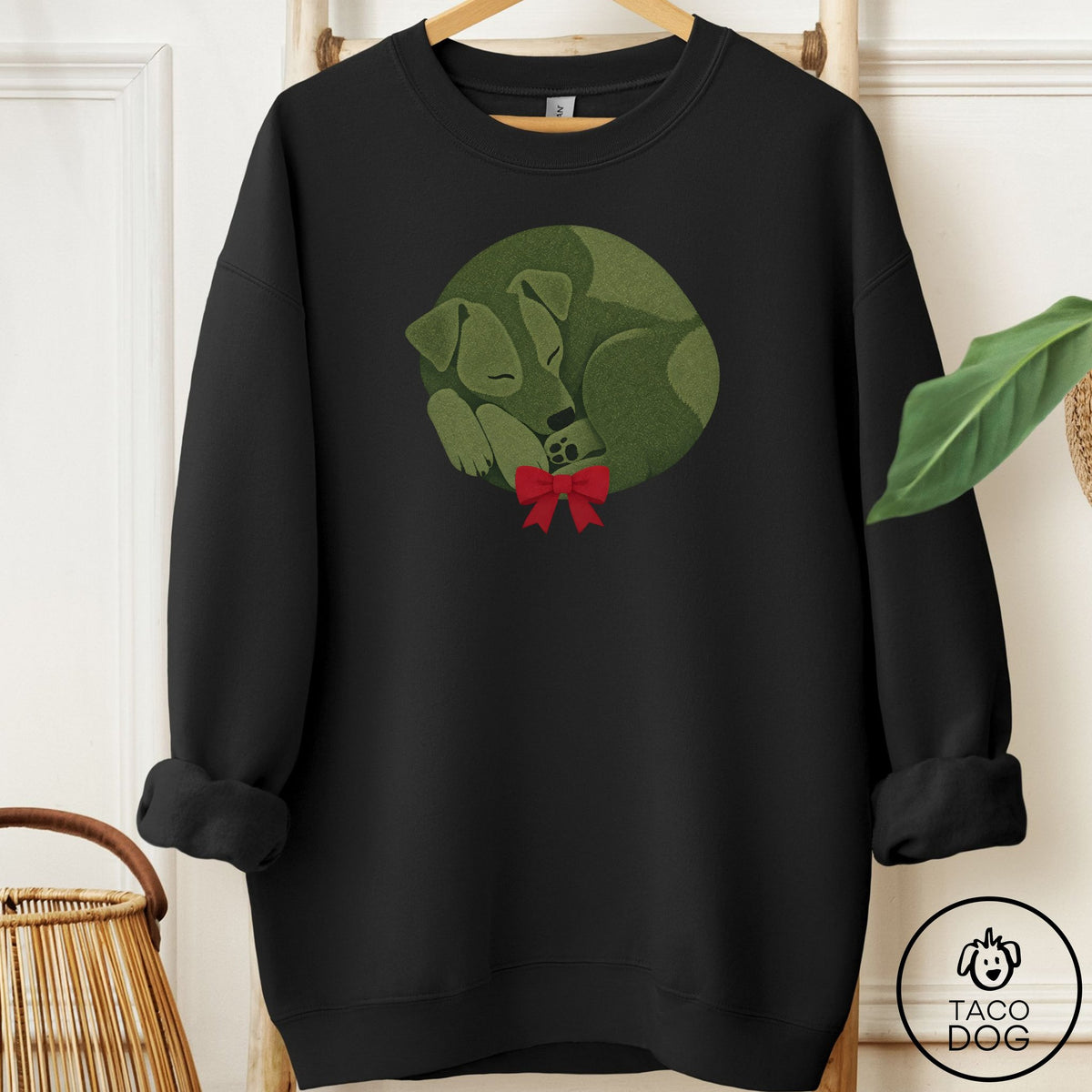 Jack Russell Wreath Sweatshirt Black Taco-Dog
