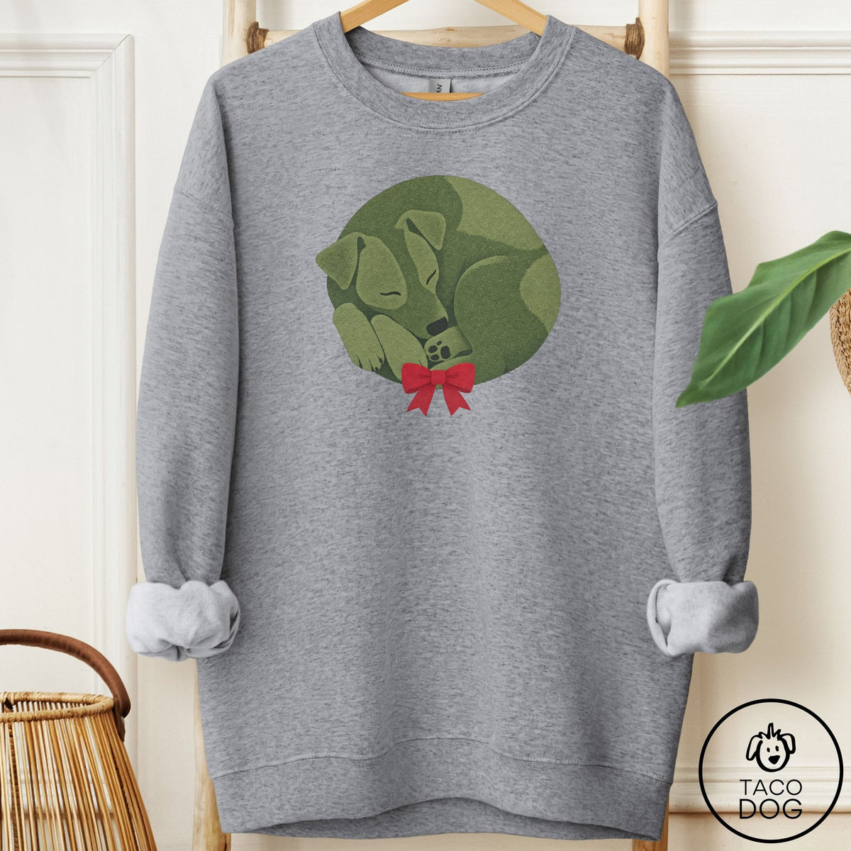 Jack Russell Wreath Sweatshirt Graphite Heather Taco-Dog