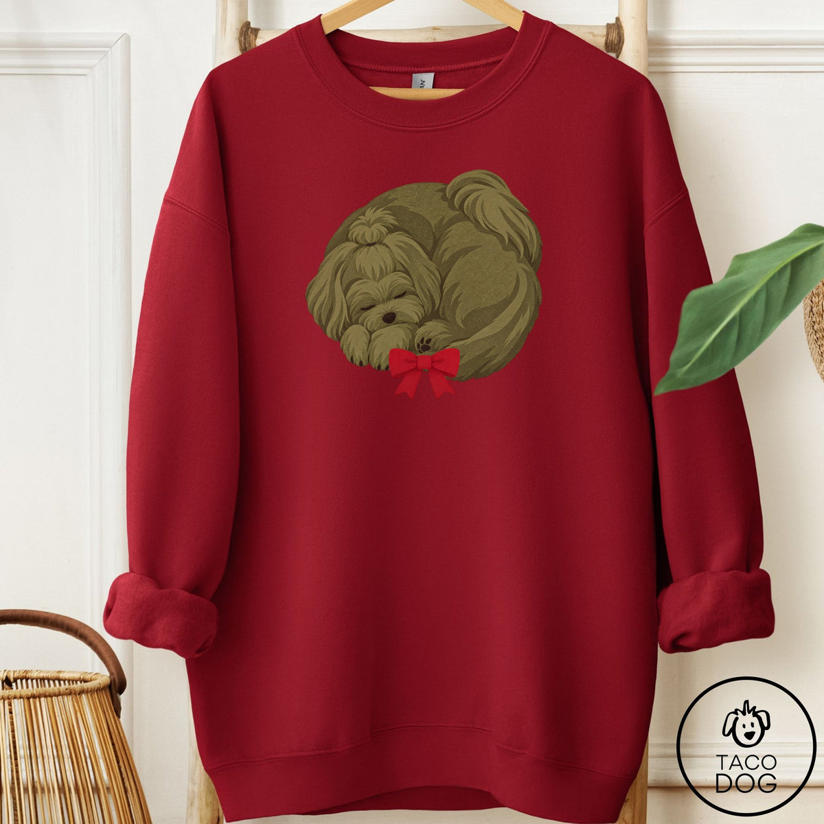 Maltese Wreath Sweatshirt Garnet Taco-Dog