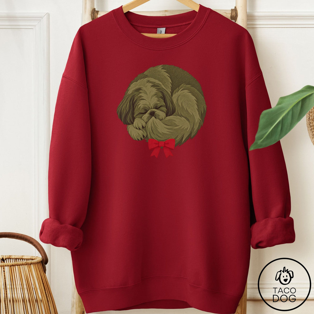Shih Tzu Wreath Sweatshirt Garnet Taco-Dog