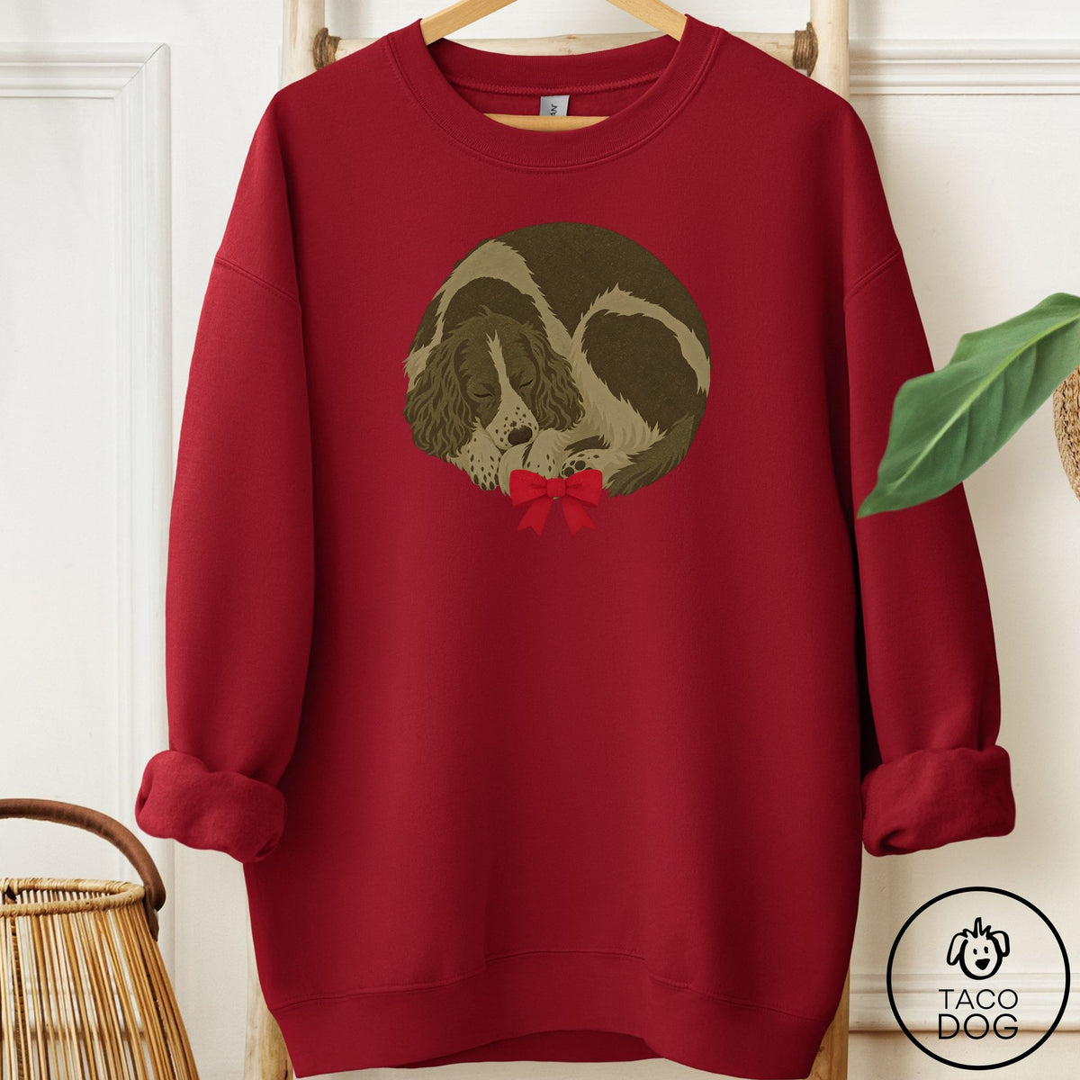 Springer Spaniel Wreath Sweatshirt Garnet Taco-Dog