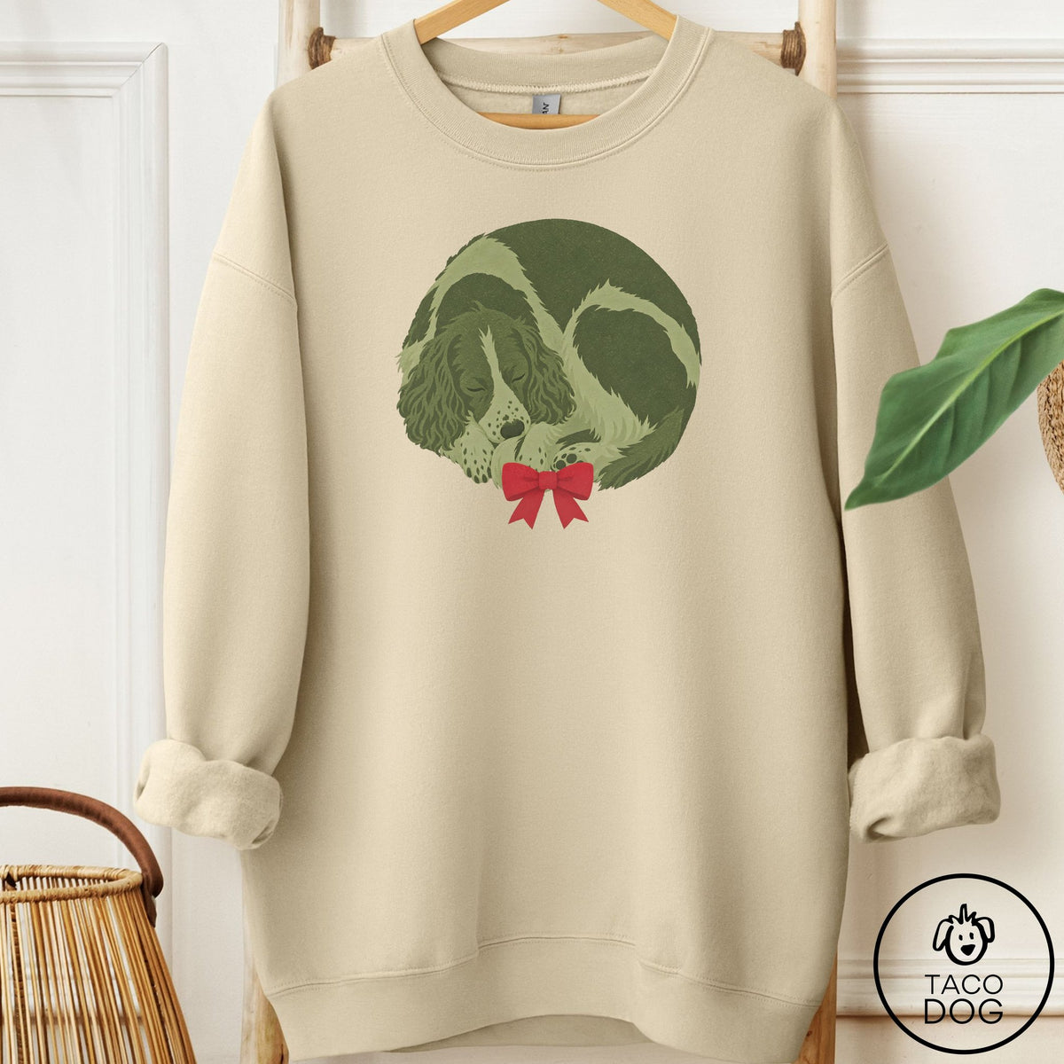 Springer Spaniel Wreath Sweatshirt Sand Taco-Dog